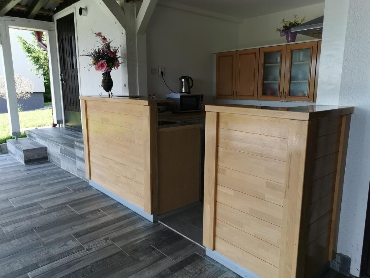 Apartments Tratincica Селиште-Дрежничко Экстерьер фото