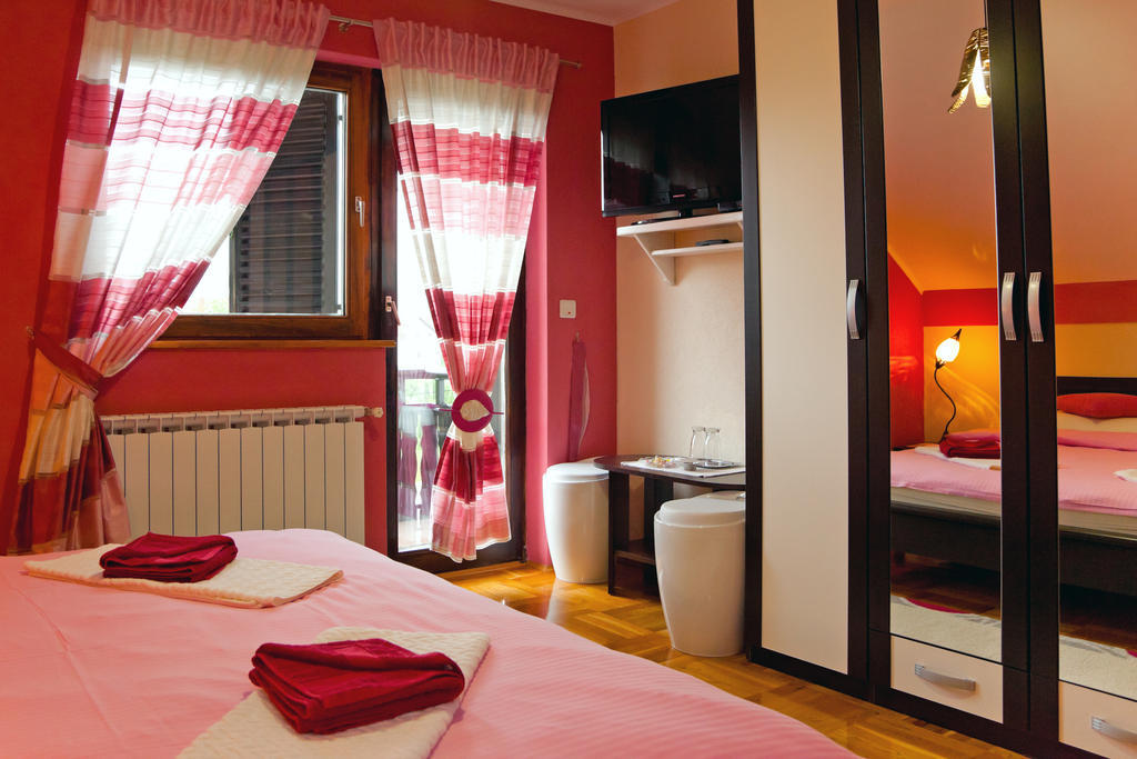 Apartments Tratincica Селиште-Дрежничко Номер фото
