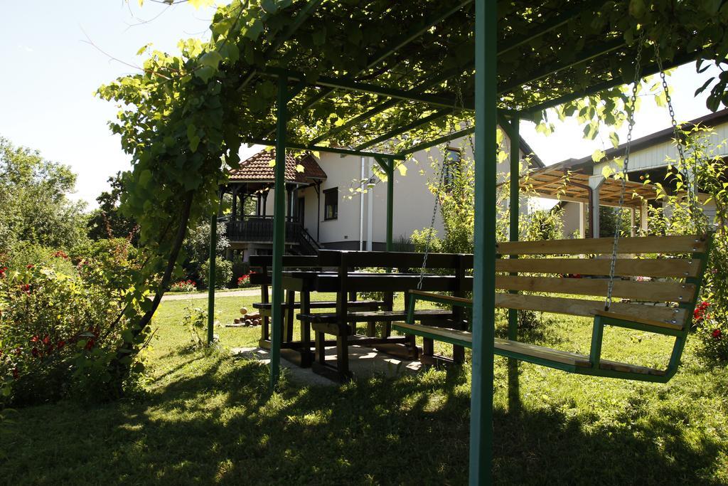 Apartments Tratincica Селиште-Дрежничко Экстерьер фото